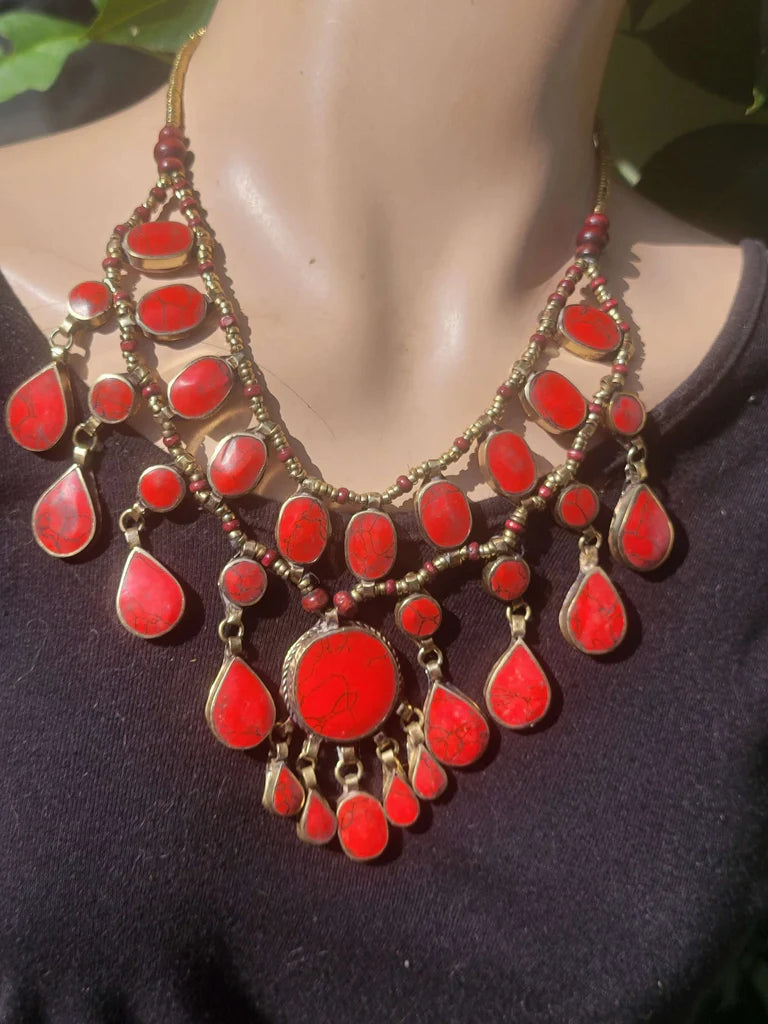  Every Piece Tells a Story: The Enchantment of Handmade Jewelry at Aimee's Closet  